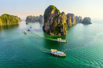 A DAY TRIP ON HA LONG BAY CRUISE