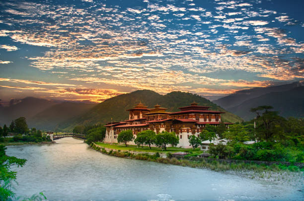 En rout towards Punakha City