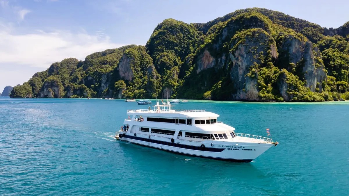PHI PHI ISLAND TOUR WITH BY BIG BOAT WITH LUNCH :