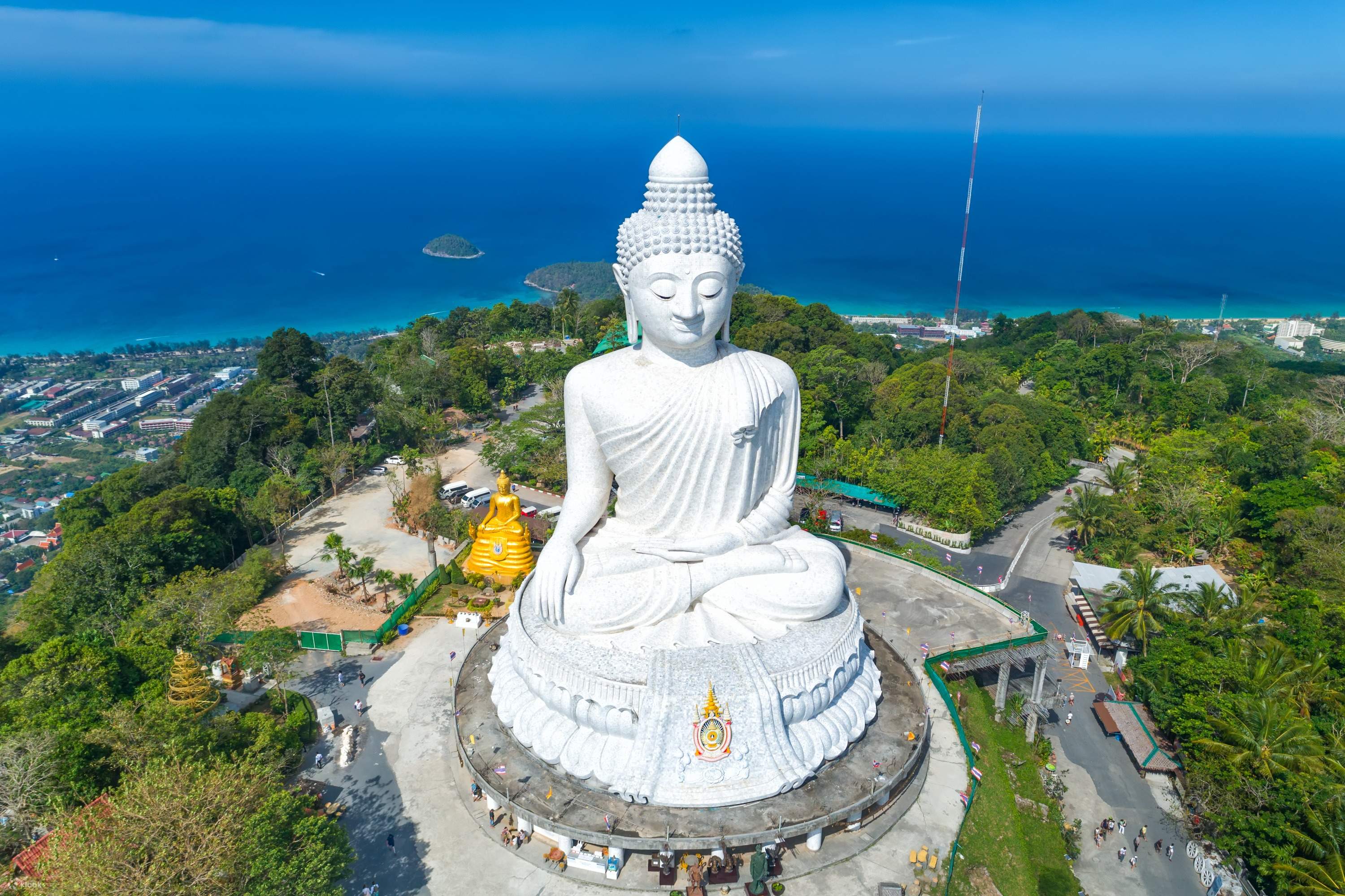 ARRIVAL IN PHUKET AIRPORT & TRANSFER TO HOTEL :