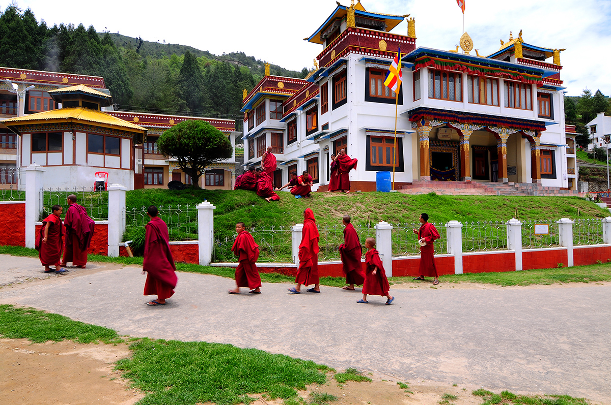 Tawang – Bomdila (170 kms / 8 hrs.) :