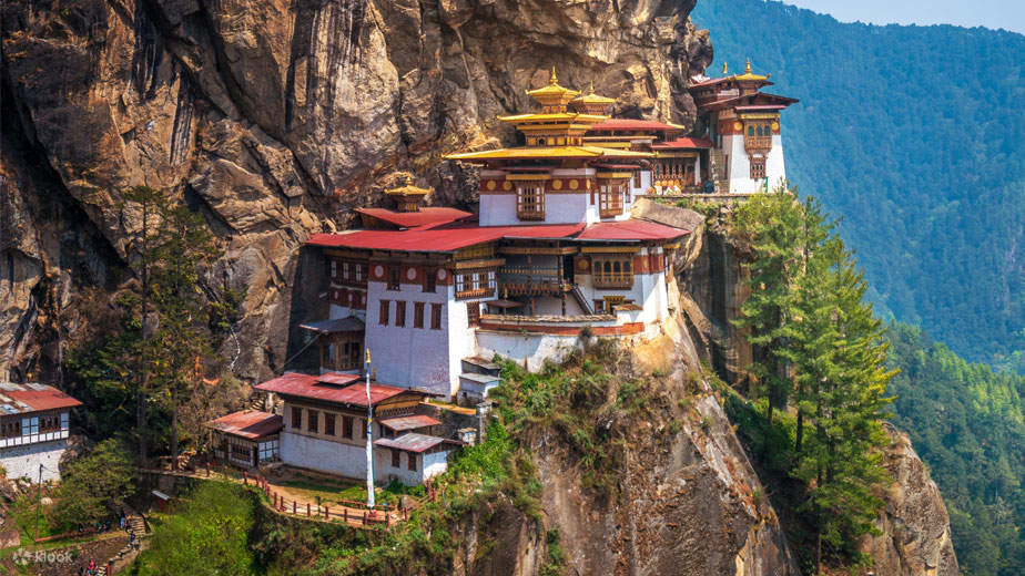 Full Day Paro  sightseeing :