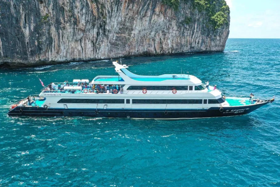 PHI PHI ISLAND TOUR WITH BY BIG BOAT BOAT WITH LUNCH :