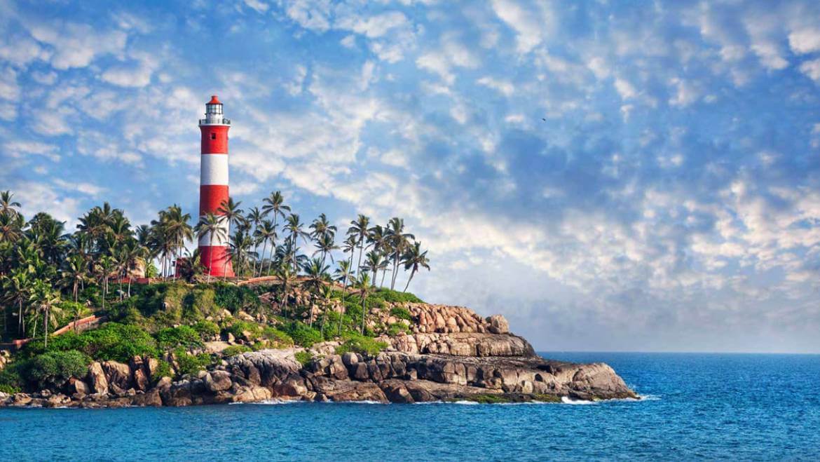 BEACHES, BREEZE AND BLUE HORIZONS (Alleppey ➜ Kovalam)
