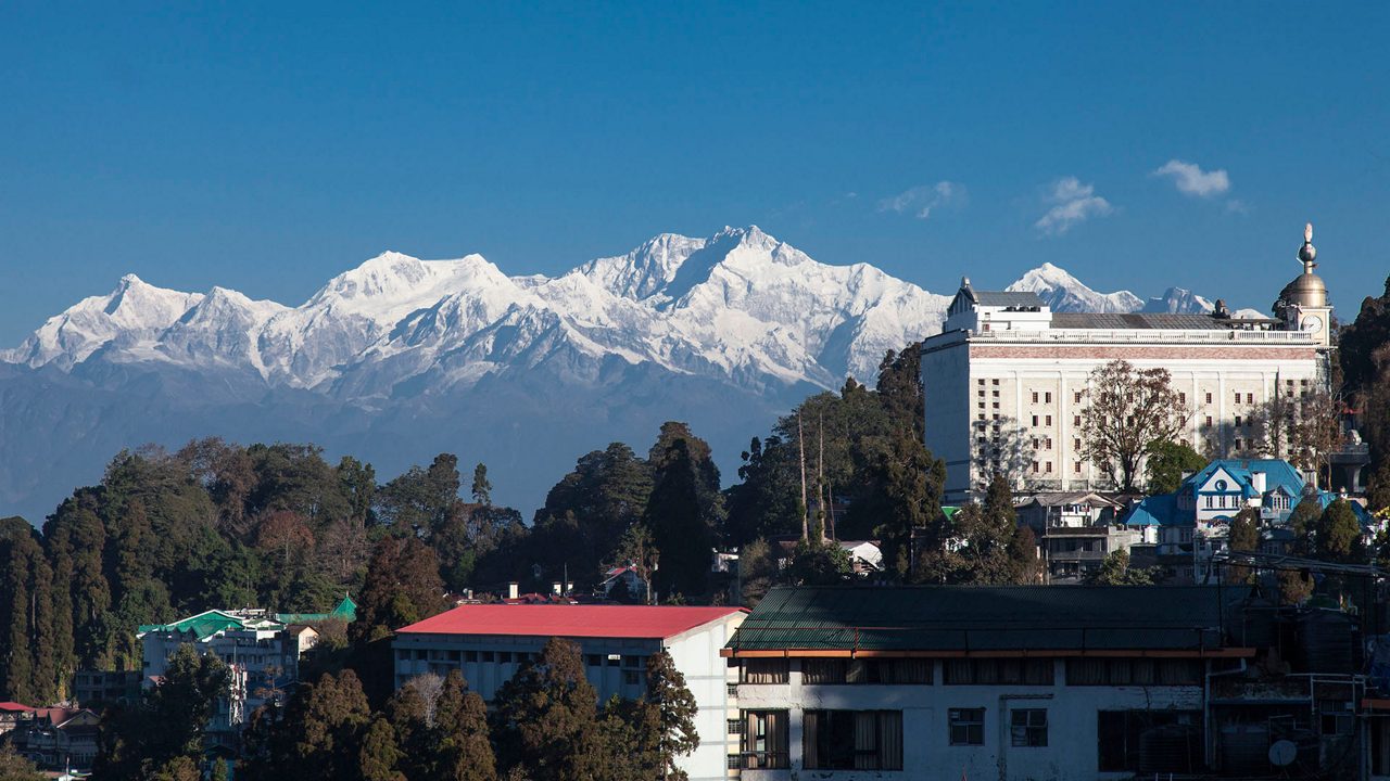 KOLKATA - DARJEELING (Train/Bus Fare included).