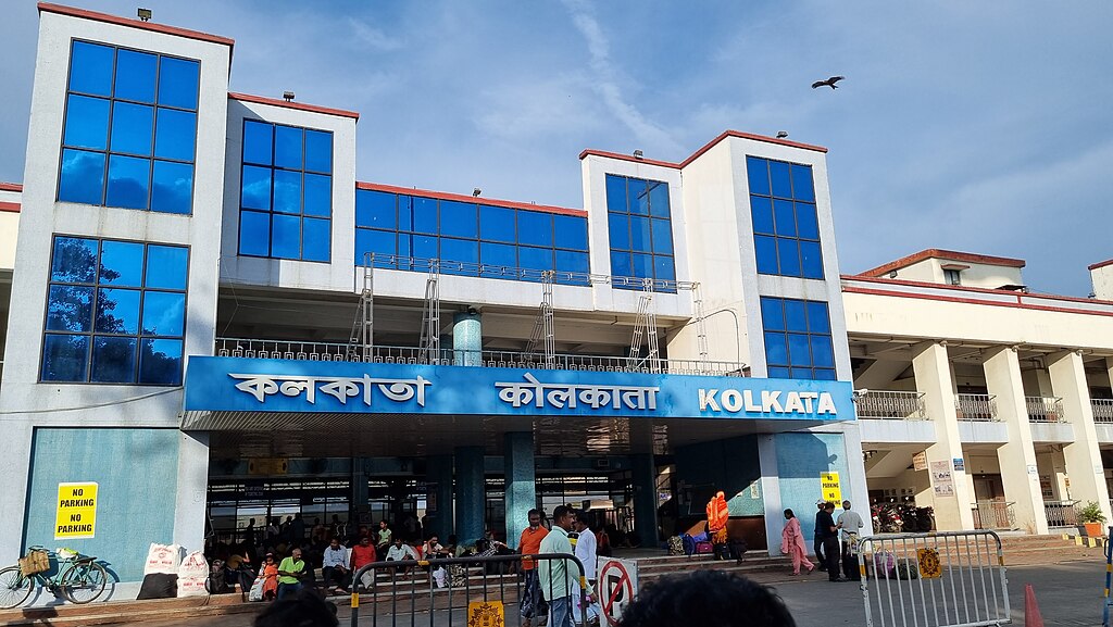 Arrival at Kolkata Railway Station