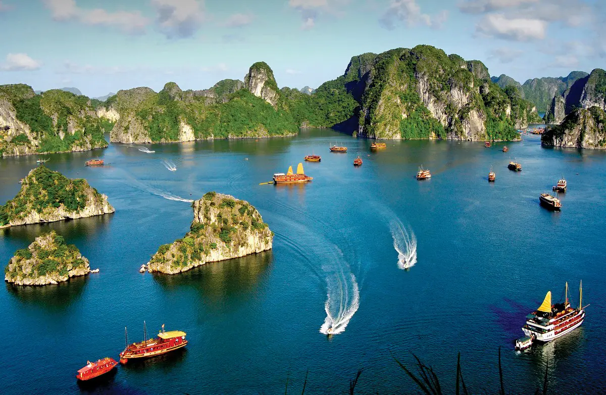 HA NOI – HA LONG BAY – A NIGHT ON CRUISE